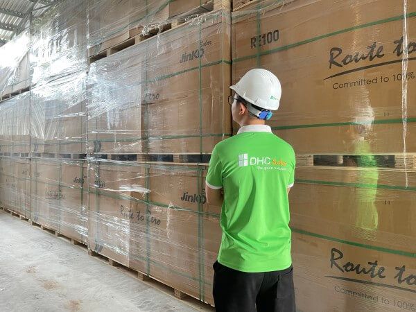 Tấm pin năng lượng mặt trời Jinko Solar