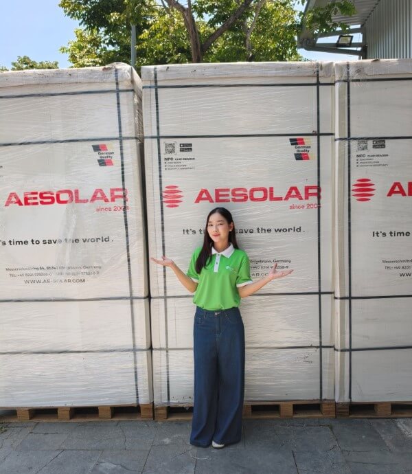 Tấm pin năng lượng mặt trời AE Solar